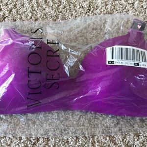 NWT Victoria Secret bra in purple 40 C